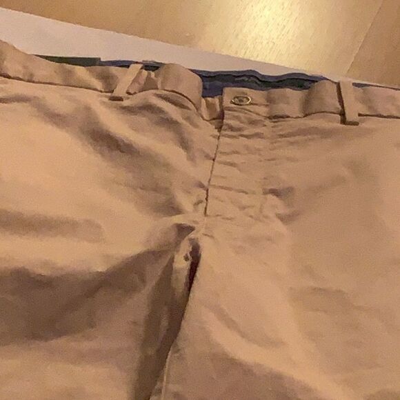 BOBBY Jones Pants  - Picture 4 of 7